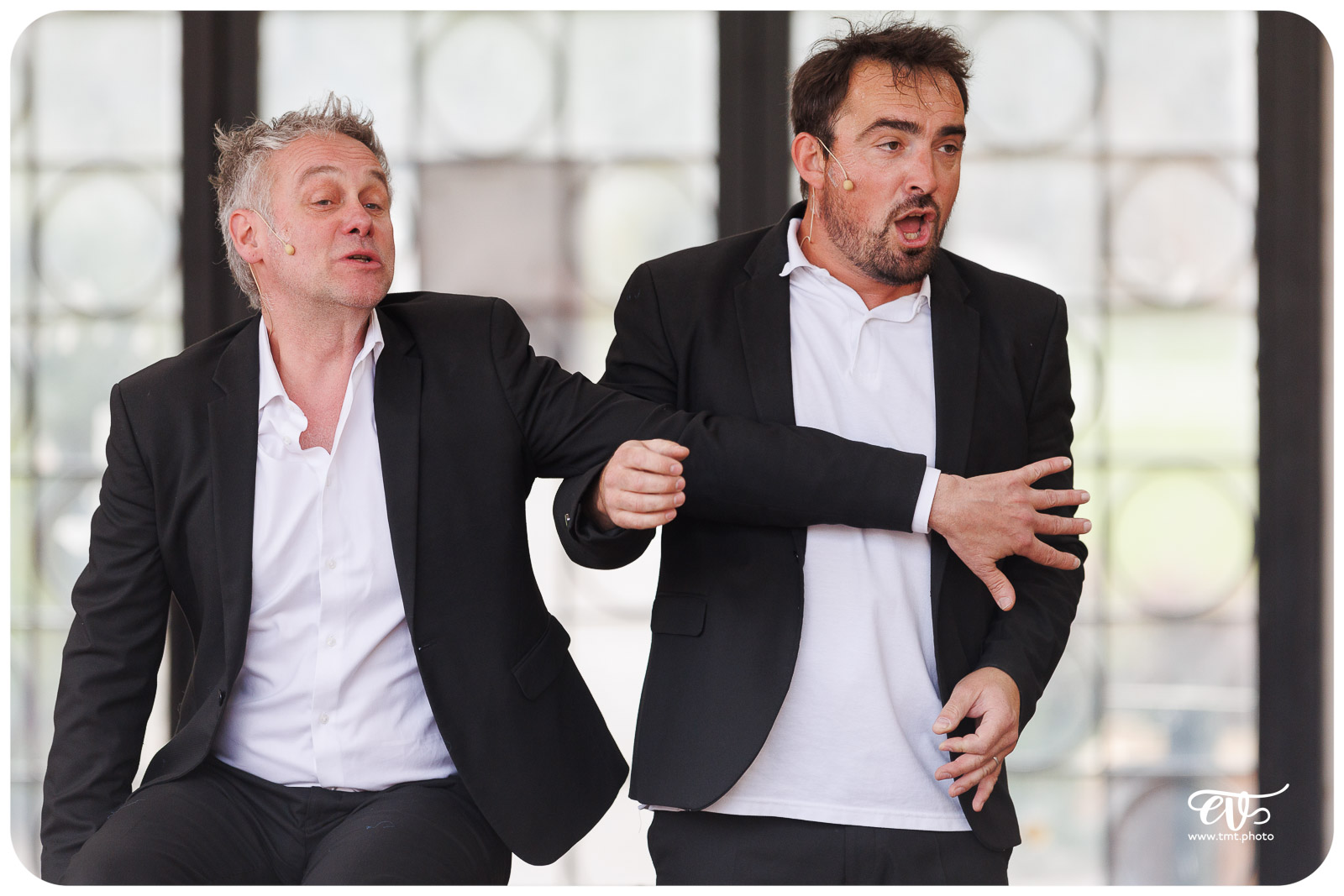 COWBOY OU INDIEN (GROUPE DEJA)